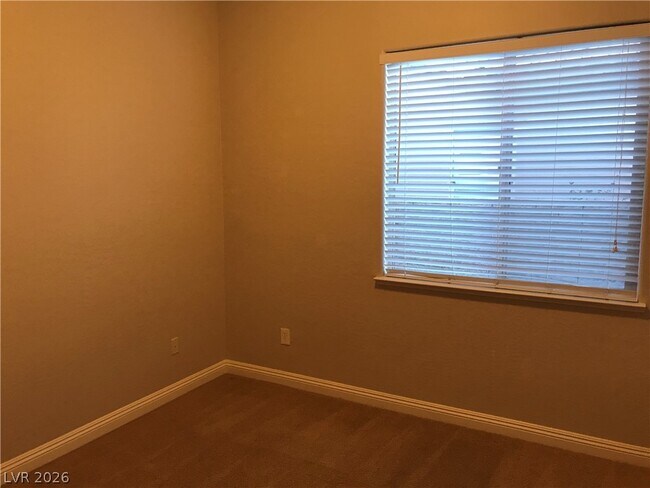 Building Photo - 3418 Singer Ln