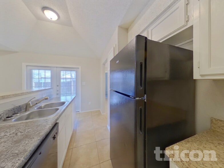 Building Photo - 6621 Brookhaven Trail