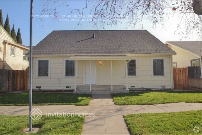 Building Photo - 135 N 5th St
