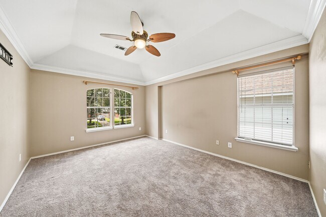 Building Photo - 4323 Ringrose Dr