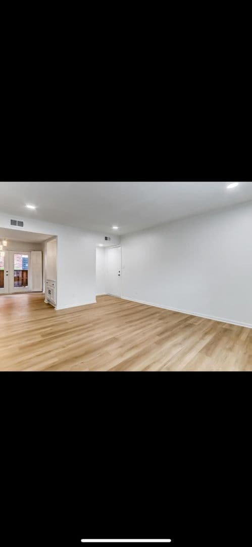 Building Photo - 5632 Kingsport Dr