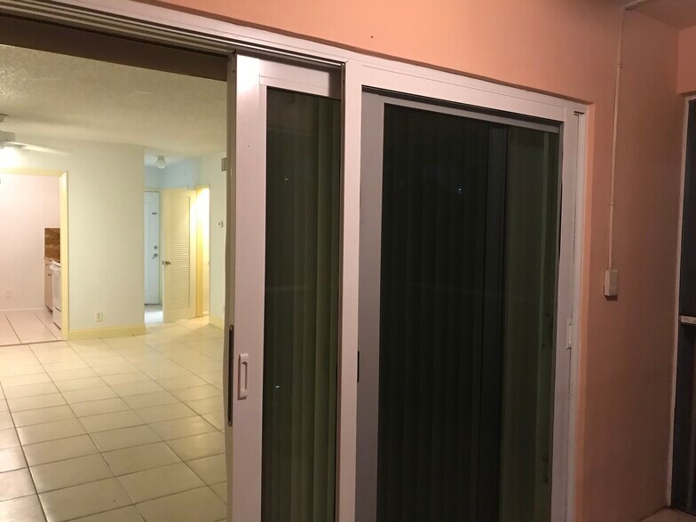 Building Photo - 760 SE 2nd Ave