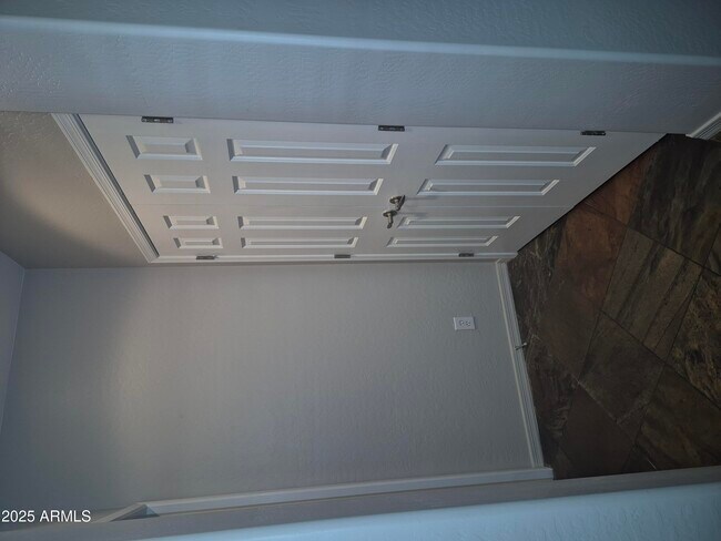 Building Photo - 3638 W Thalia Ct