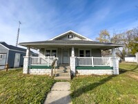 Building Photo - Large Front Porch