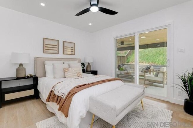 Building Photo - 210 Rosebay Dr