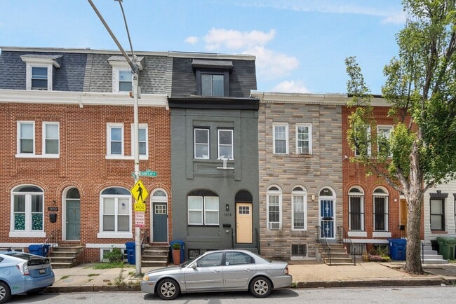 Primary Photo - Beautiful 3 Bedroom 4 Bathroom East Baltim...
