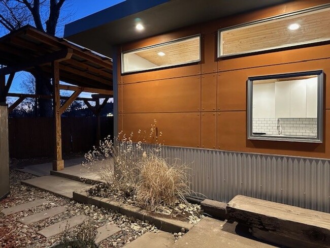 Building Photo - Modern Studio Eastside of Flagstaff- AVAIL...