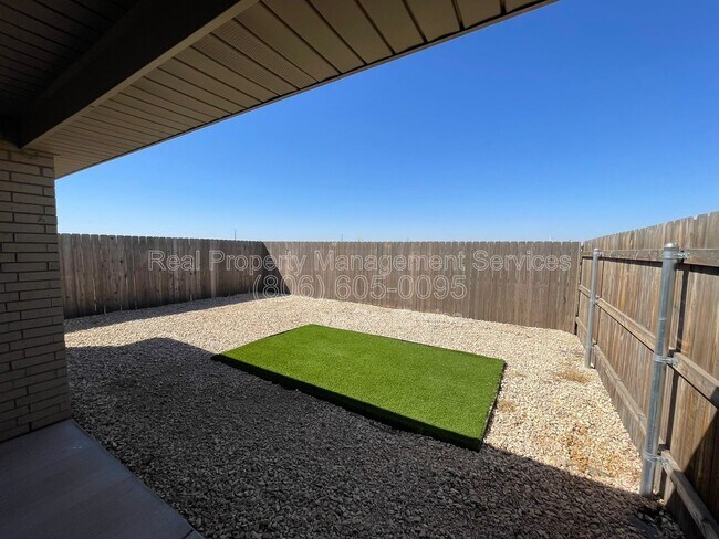 Building Photo - 2108 Langford Ave