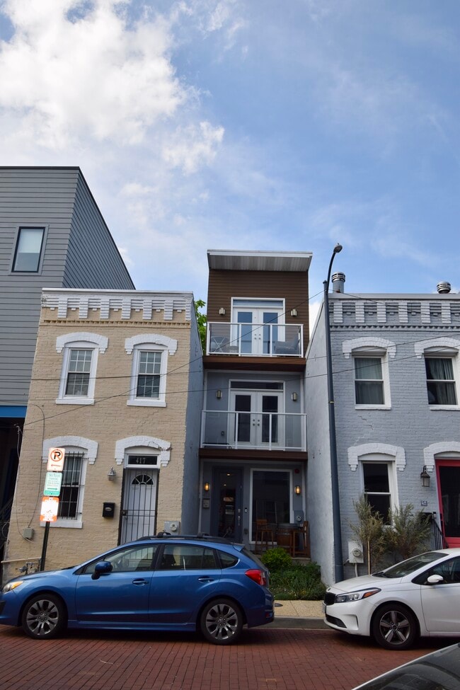 Building Photo - 415 Richardson Pl NW