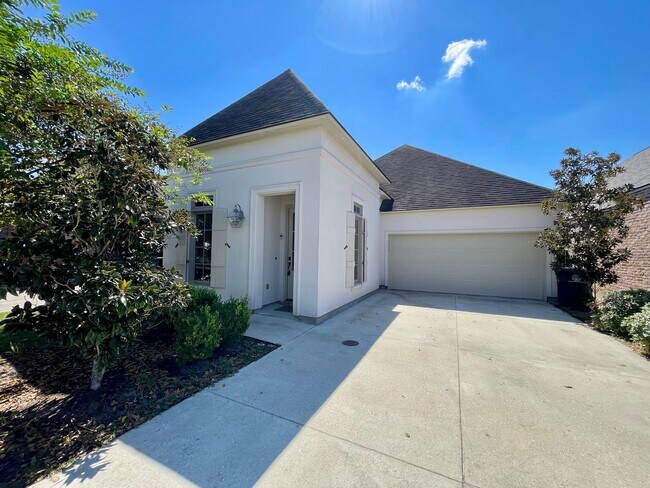 Primary Photo - Spacious 4 bedroom 2 bathroom home for rent!