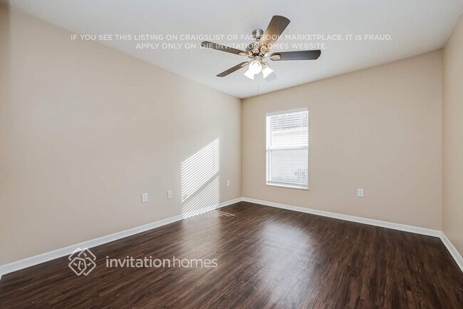 Building Photo - 15454 Martinmeadow Dr