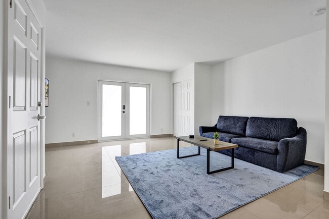 Building Photo - 905 N Federal Hwy