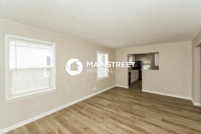 Building Photo - 2 Bedroom Pet-Friendly Home in Indianapoli...
