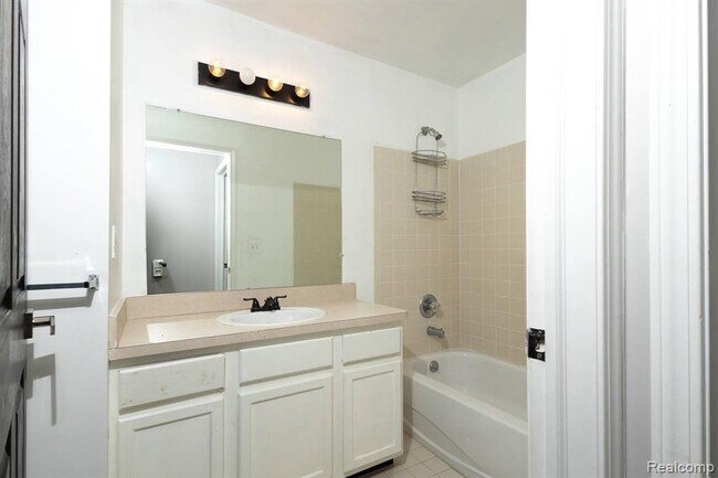 Building Photo - 46257 Cavalier Dr