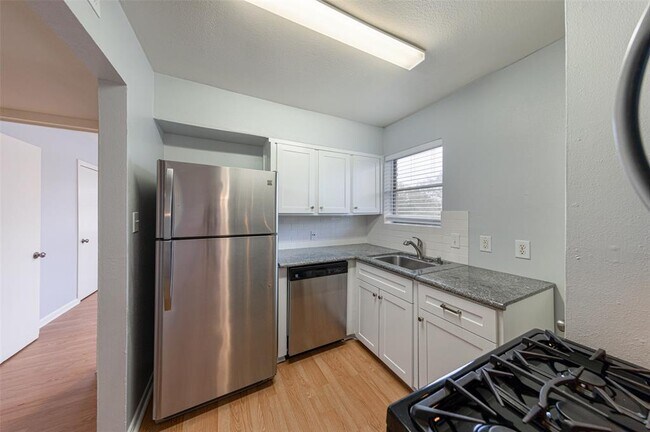 Building Photo - 3603 Murworth Dr