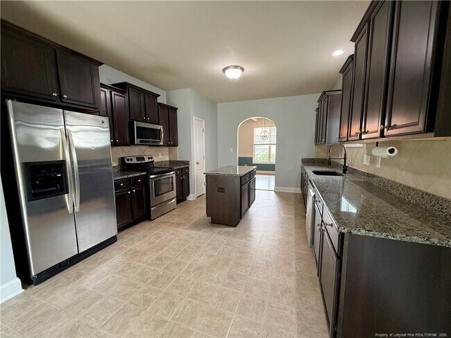 Building Photo - 260 Trenton Pl