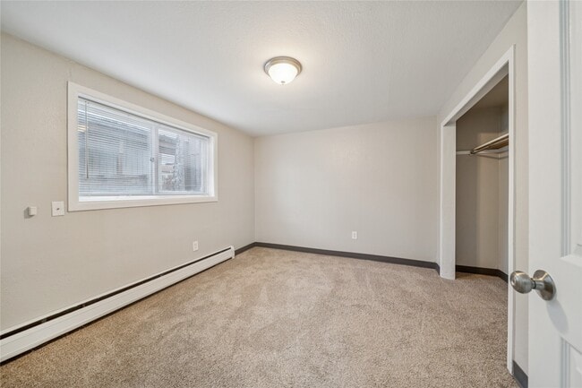 Building Photo - 12332 End St