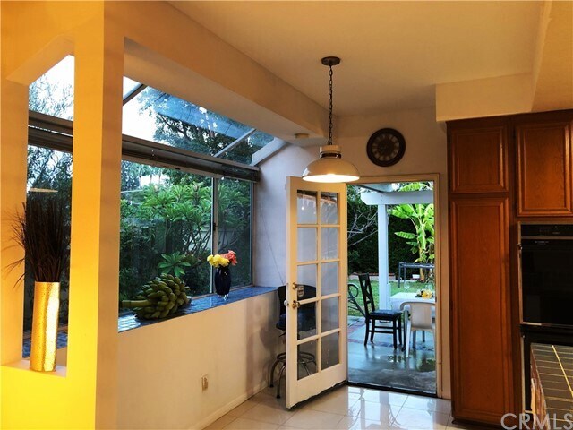 Building Photo - 15 Monaco