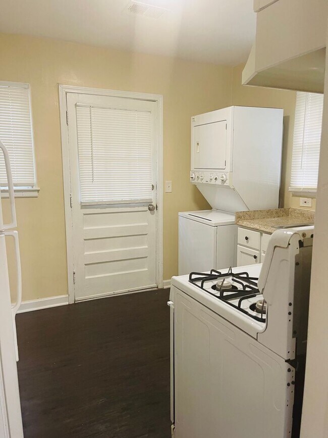 Building Photo - Coming soon