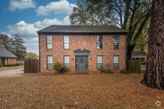 Building Photo - 512 McElroy Rd