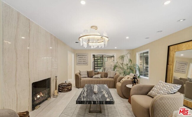 Building Photo - 9213 Warbler Way