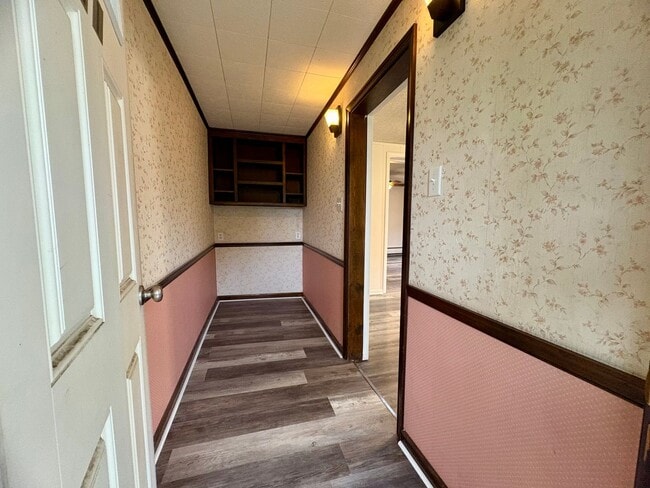 Building Photo - 3 Bedroom 1 Bathroom in Lebanon!