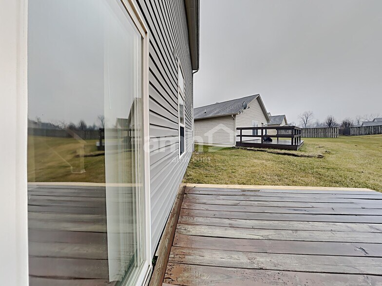 Building Photo - 10293 Clear Sky Dr