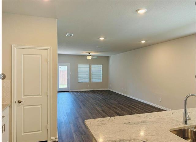 Building Photo - 205 Travine Dr