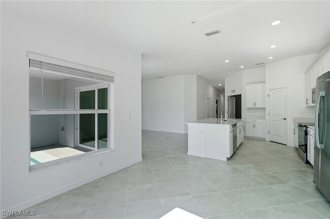 Building Photo - 15155 Bluffton Ln
