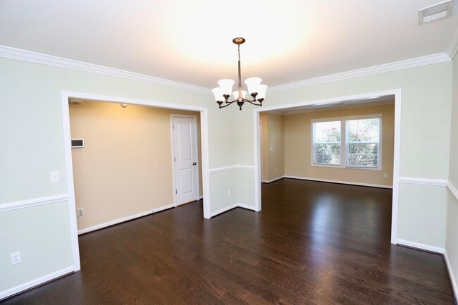 Building Photo - 1761 Nicholas Dr