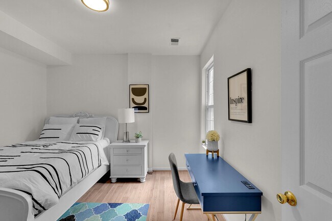 Building Photo - 506 M St NW