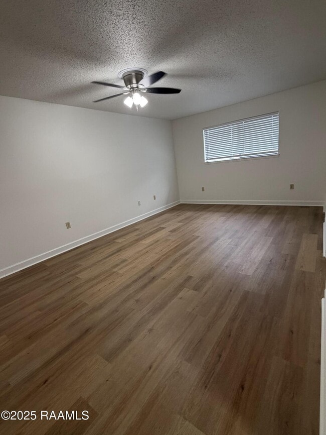 Building Photo - 110 W Bayou Pkwy