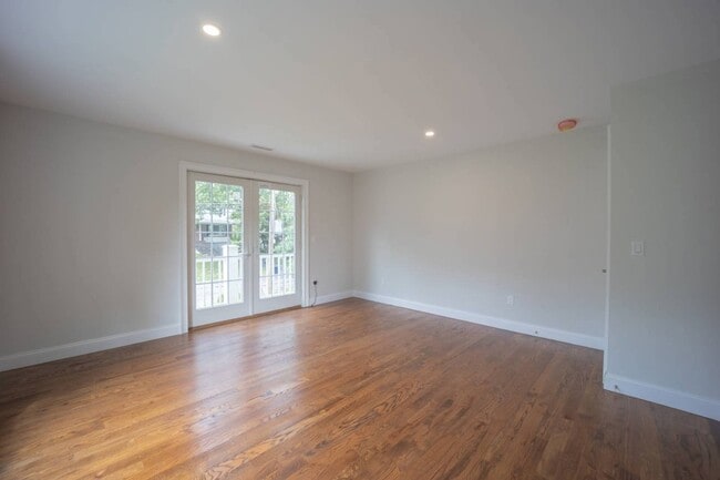 Building Photo - 1 Kewanee Rd