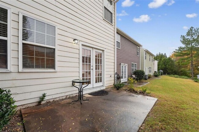 Building Photo - 605 Lofty Ln