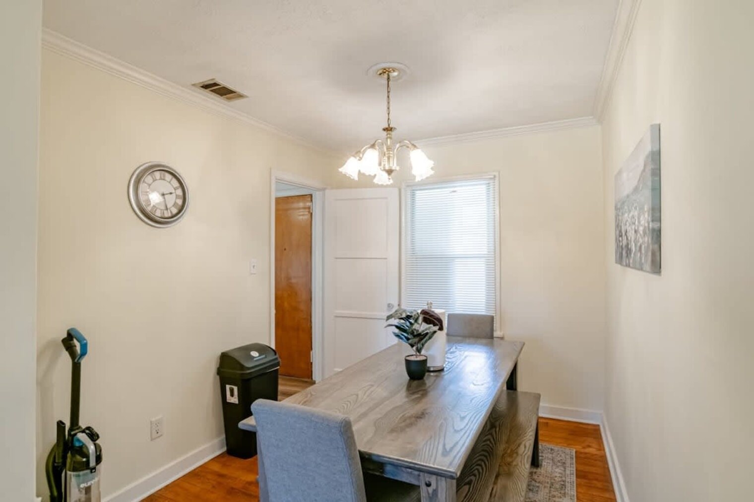Building Photo - 2861 Potter Dr