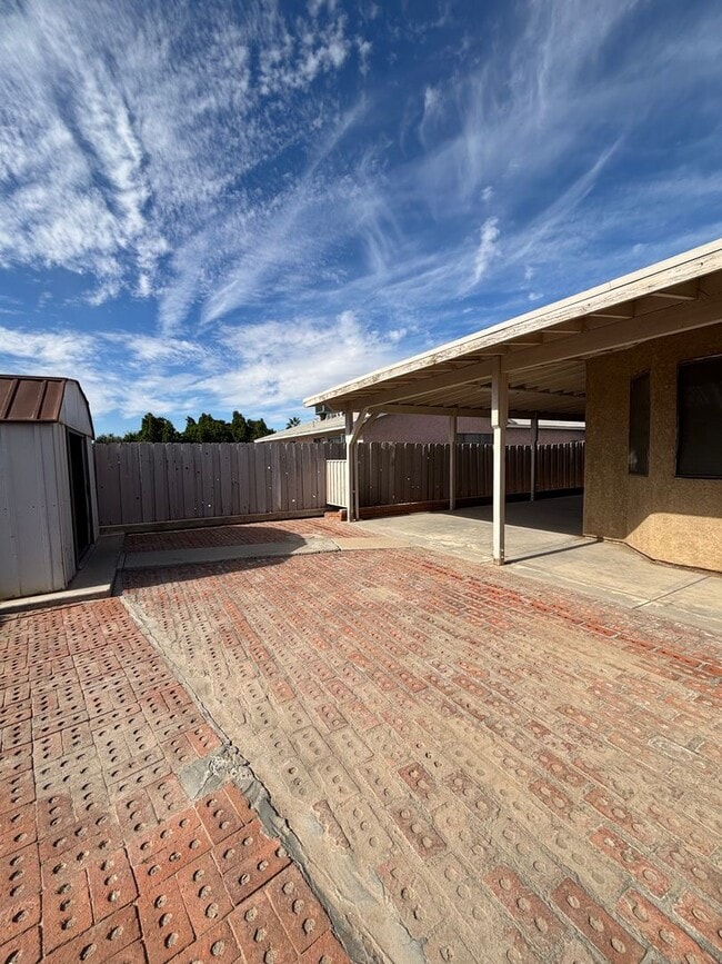 Building Photo - Welcome to your next home at 289 Tangerine!