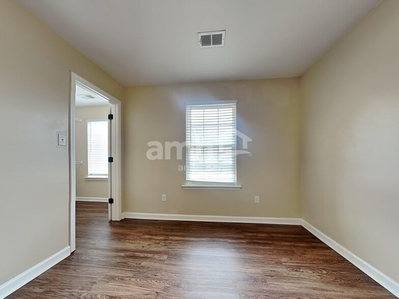 Building Photo - 4940 Grace View Ln