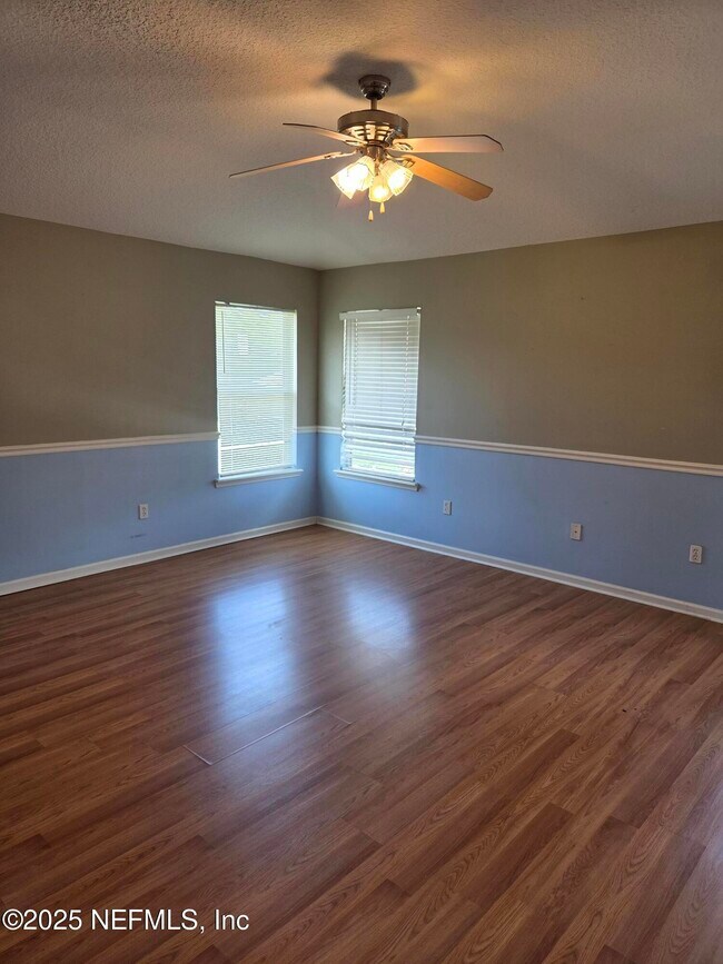 Building Photo - 1042 Drakefeather Dr