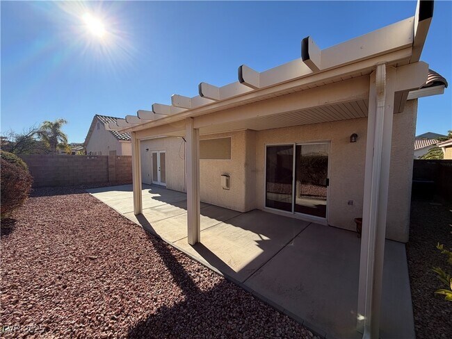 Building Photo - 10596 Bardilino St