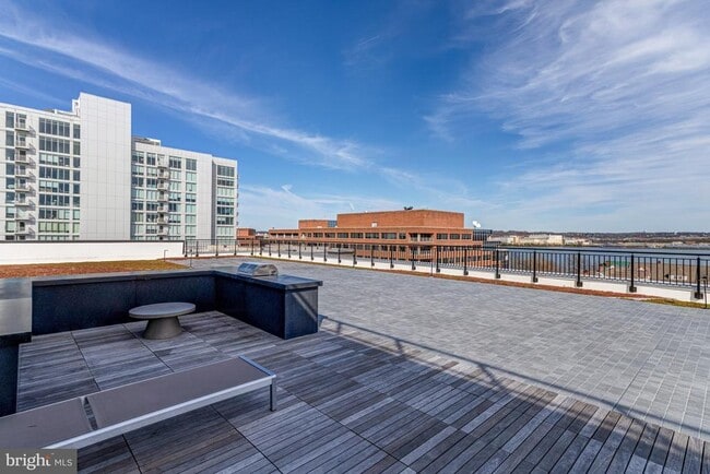 Building Photo - 801 N Fairfax St