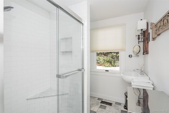 Building Photo - 78 Mecox Road