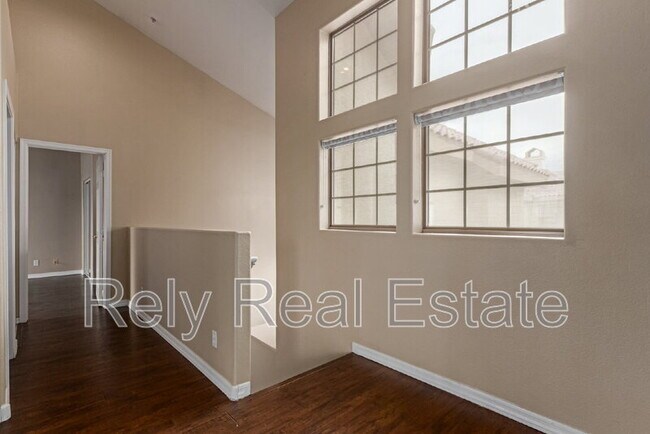Building Photo - 2801 N Litchfield Rd