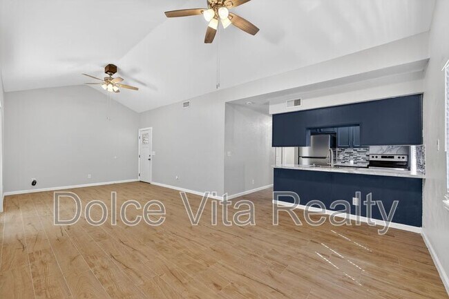 Building Photo - 2113 Gull Ave