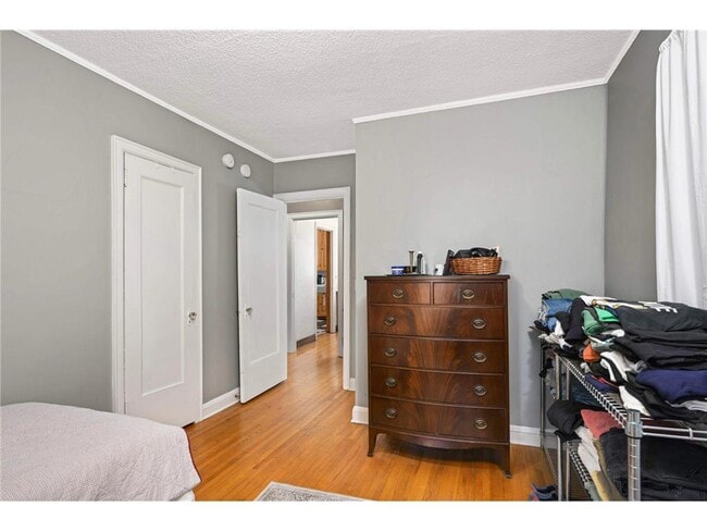 Building Photo - 4304 Beard Ave S
