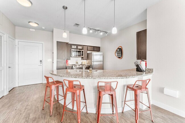 Building Photo - 501 E Oltorf St