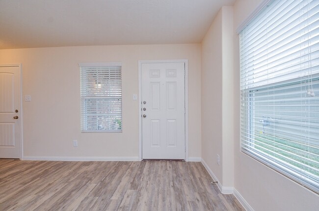 Building Photo - 24226 Ravenna Oaks Ct