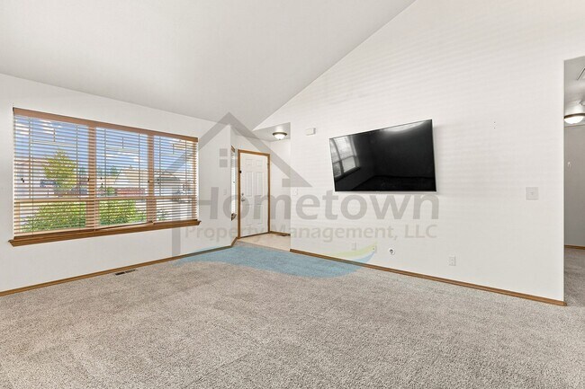 Building Photo - 7533 N Winter View Dr
