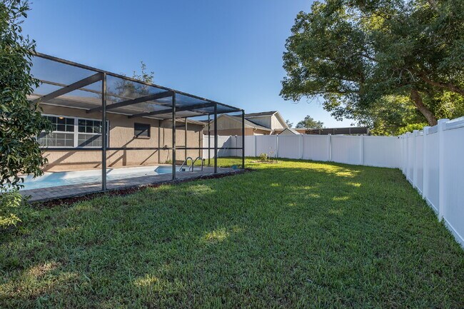 Building Photo - 7334 Bent Oak Dr