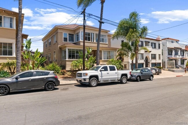 Building Photo - 2257 2nd Ave
