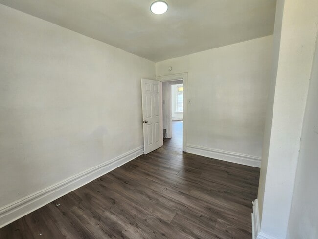 Building Photo - 446 Airbrake Ave